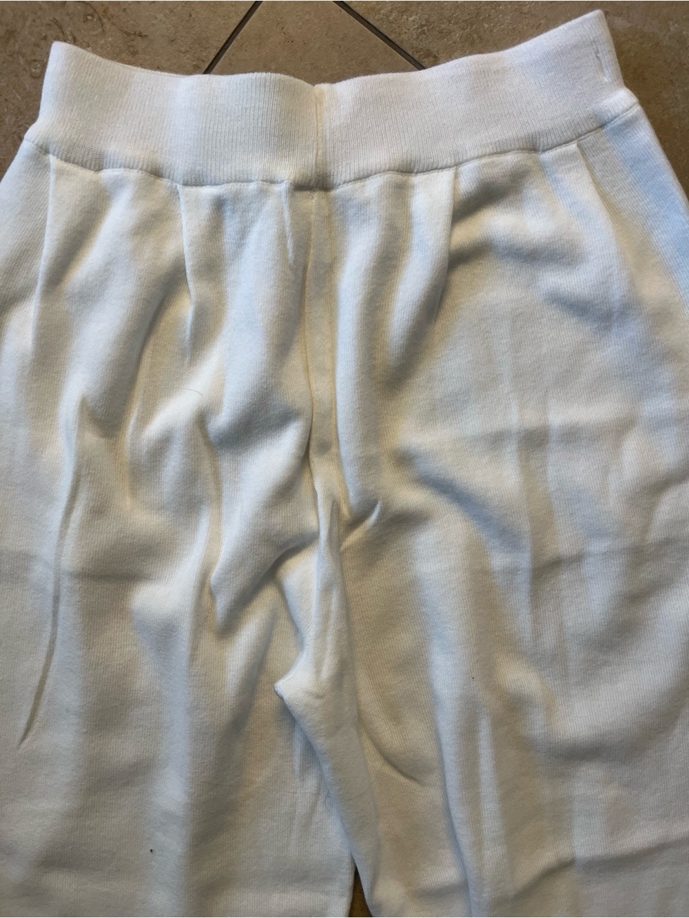2-Piece Ribbed Knit Lounge Set in White - Picture 6 of 9